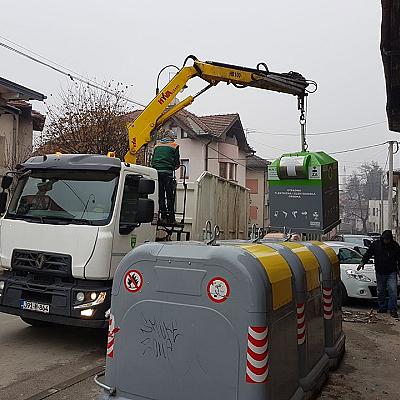 Pražnjenje uličnih kontejnera u Kantonu Sarajevo