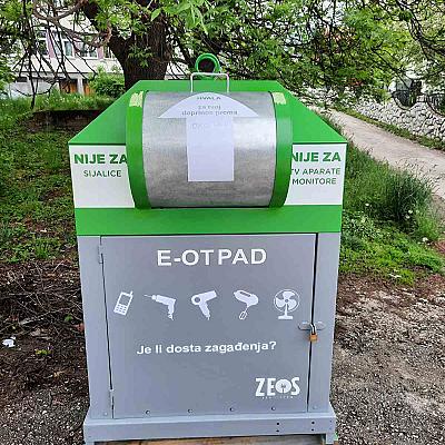 Postavljen ulični kontejner u općini Breza