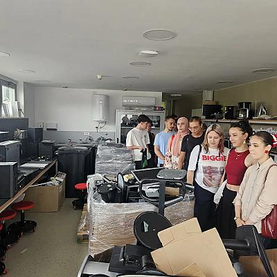 Mladi upoznali sistem reciklaže e-otpada kroz posjetu ZEOS Hubu i ZEOStationu