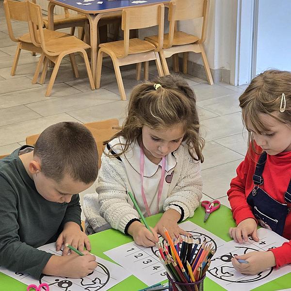 Međunarodni dan e-otpada proslavljen uz osmijehe i važne lekcije u Vrtiću Dunje!