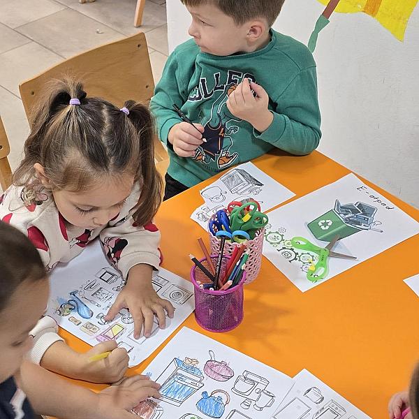 Međunarodni dan e-otpada proslavljen uz osmijehe i važne lekcije u Vrtiću Dunje!