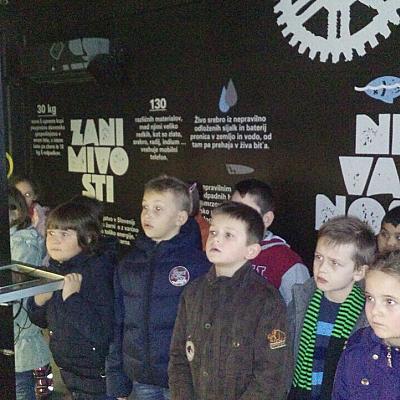 03, o4 i 05.12.2015 godine predavaći projekta „ EE-Transformer“ posjetili su Drugu osnovnu školu u Bosanskoj Krupi i OŠ Cazin II.
