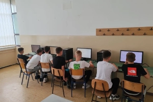 2025-09-29 Zahvalnica pomozi.ba ZEOS-u zeostation donacija kompjutera (10)- 1600.webp