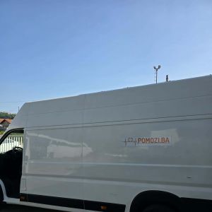 Donacija 40 kompjutera - popravljenih u ZEOStationu preko pomozi.ba